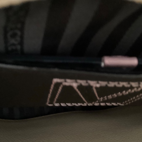 Victoria Secret Snake Pattern Purse - Picture 10 of 10